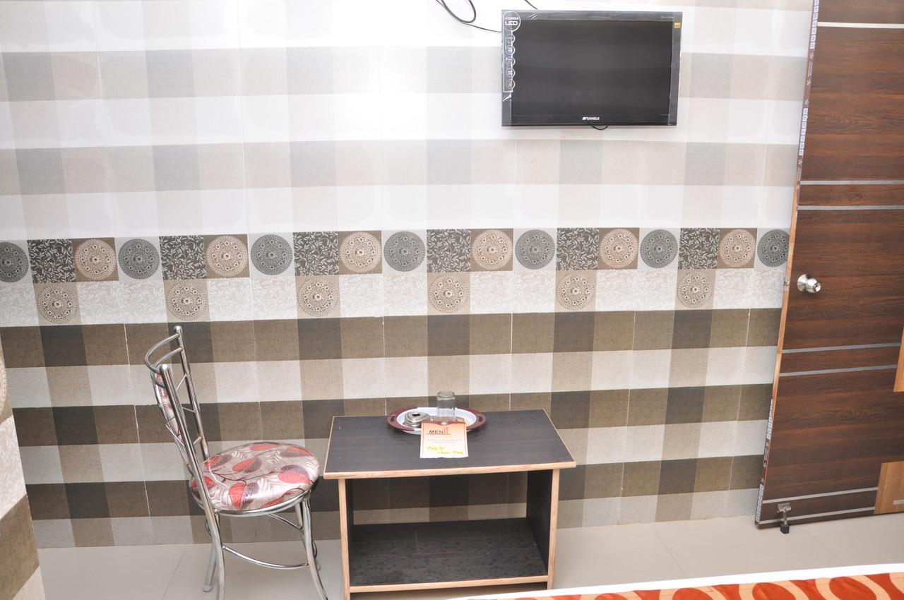 Addhuri Comforts Inn Mysore Εξωτερικό φωτογραφία