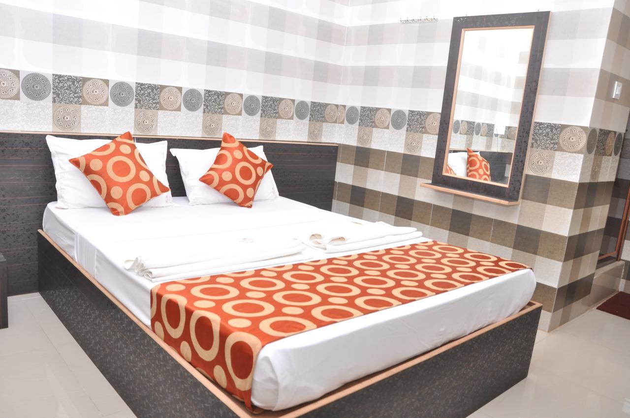 Addhuri Comforts Inn Mysore Εξωτερικό φωτογραφία